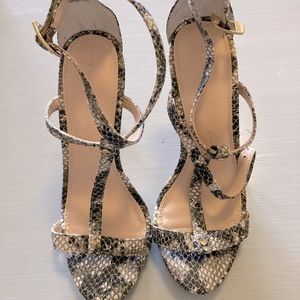 Banana Republic Snake Skin Heels- size 6
